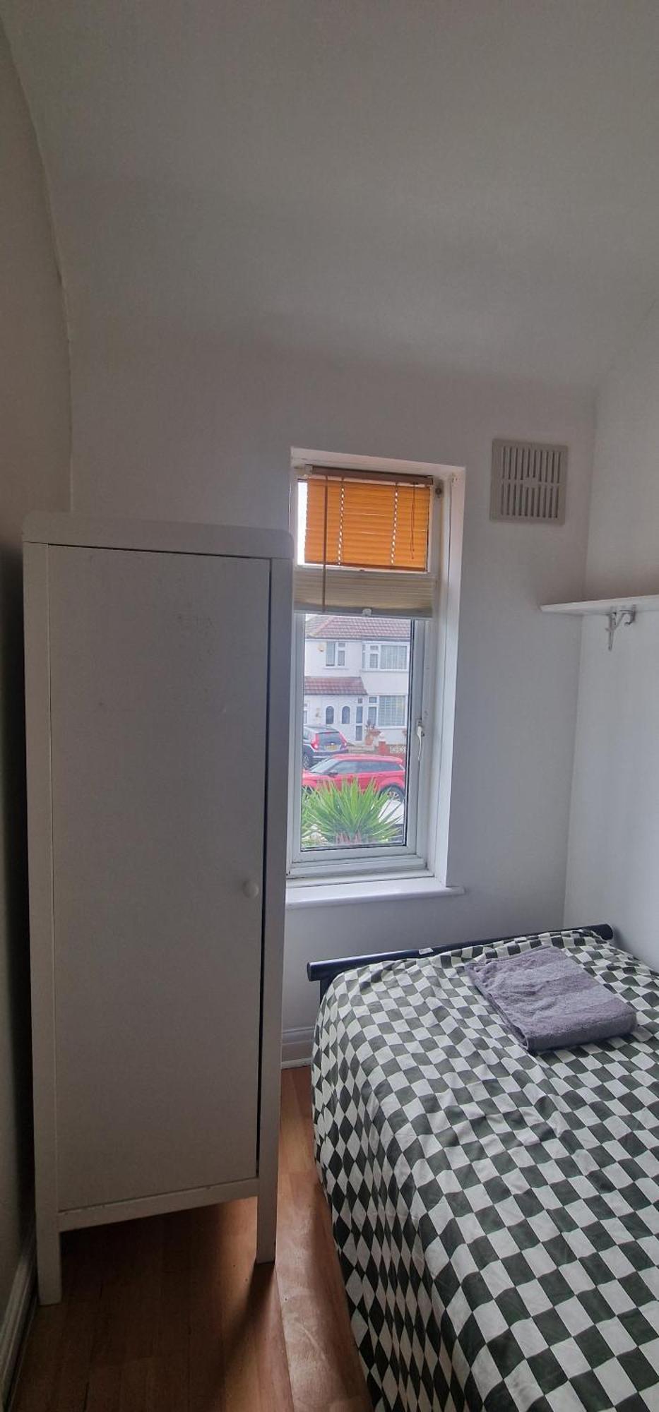 Ritz Place 3 Northolt  Szoba fotó